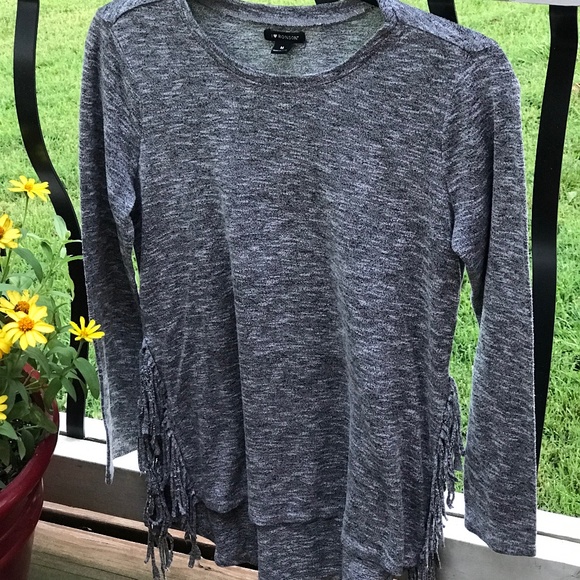 I 🖤 RONSON Merled Heather Gray Fringe Sweater | M - Picture 2 of 9
